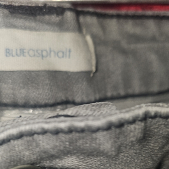 Blue Asphalt Junior's Distressed Gray Skinny Jeans Size 13/31 - Picture 6 of 11